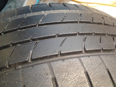 ขายยาง215/50/17 ปี 08 BRIDGSTONE TUNAZA ER 30 1 ชุด ราคา : ขายยาง215/50/17 ปี 08 BRIDGSTONE TUNAZA ER 30 1 ชุด ราคา :