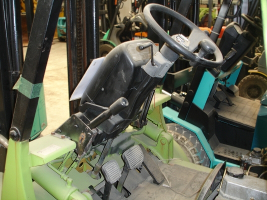 Mitsubishi Forklift 2 ตัน เครื่องดีเซล ปี 2001 Model FD20