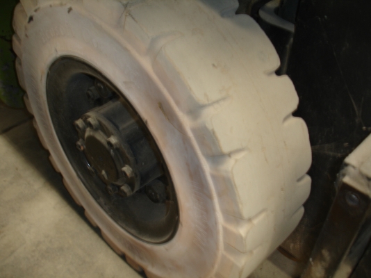 Mitsubishi Forklift 2 ตัน เครื่องดีเซล ปี 2001 Model FD20