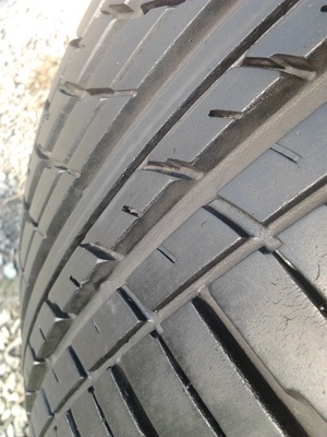 ขายยาง215/60/16 ปี 10 BRIDERTONE TURANZA ER370 1 ชุด   ราคา :  2,400.00  บาท