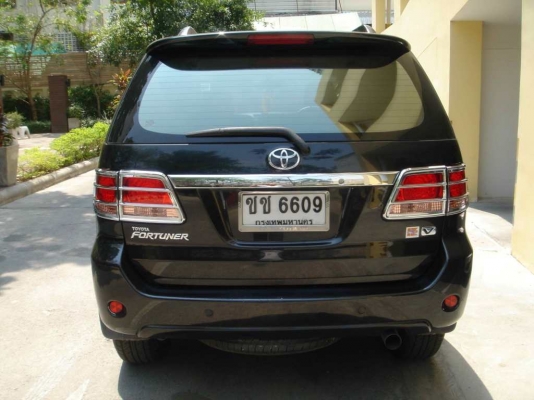 ขายรถบ้าน toyota tortuner 2.7 V ปี06 ไมล์แท้สามหมื่นกิโลเมตร ขาย760,000บาท