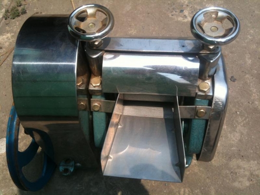 เครื่องคั้นน้ำอ้อย มือสอง ใหม่กริ๊บ  ส่งฟรี ทั่วประเทศ