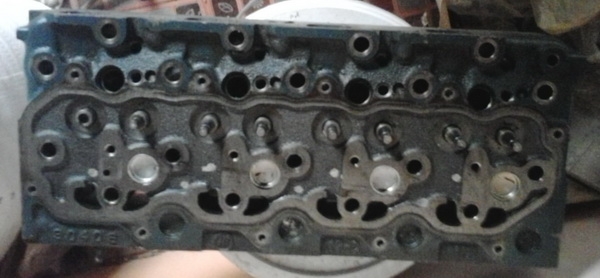 เสื้อสูบรถดูดข้าว kubota DC68G