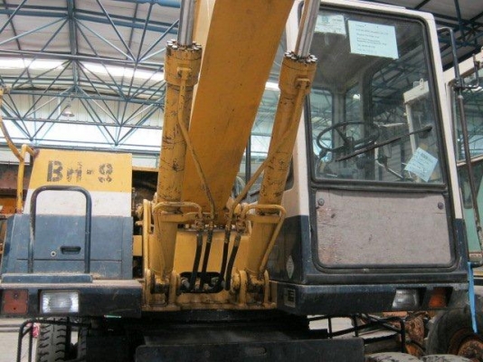 ขายรถขุดล้อยาง Komatsu PW100-3 ปี 2000 สภาพพร้อมใช้งานค่ะ สนใจติดต่อเจี๊ยบได้ค่ะ ที่ 087-3310254 ค่ะ ขายรถขุดล้อยาง Komatsu PW100-3 ปี 2000 สภาพพร้อมใช้งานค่ะ สนใจติดต่อเจี๊ยบได้ค่ะ ที่ 087-3310254 ค่ะ