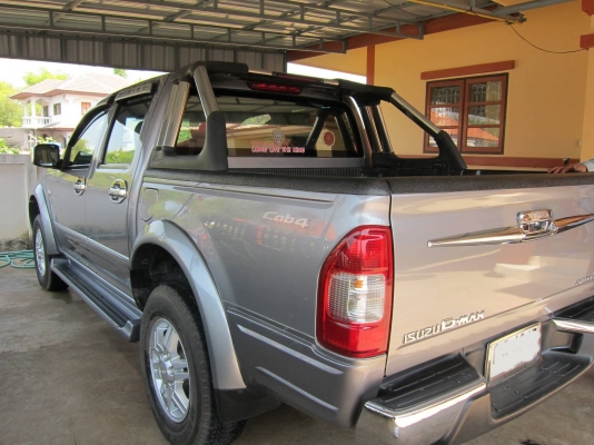 ISUZU Dmax 4 ประตู
