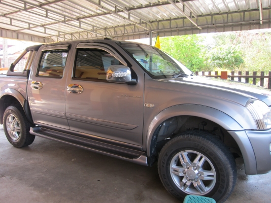 ISUZU Dmax 4 ประตู