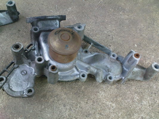 ขายปั้มน้ำ 1uz