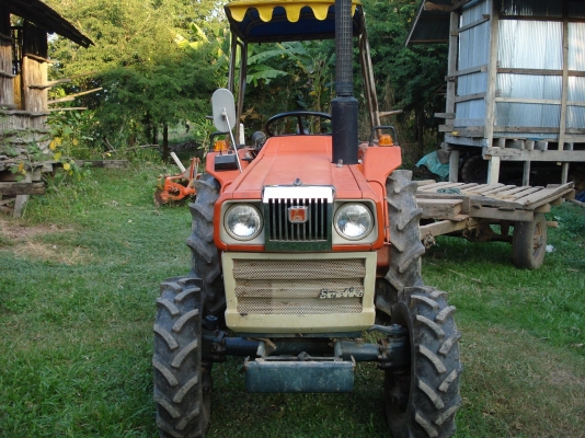 รถไถkubota L2002 2เพลา พร้อมผานและจอบ รถไถkubota L2002 2เพลา พร้อมผานและจอบ