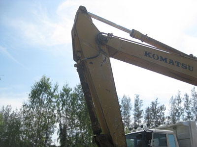 ขาย Komutsu PC200-5 ไฟฟ้าครบมีแอร์ ใช้งานได้เลย โทร 088-4501277