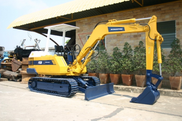 ขาย รถขุดเล็ก KOMATSU PC30-3 เก่านอก สวยๆ 340,000 TEL : 087-0339334 (อ็อฟ)
