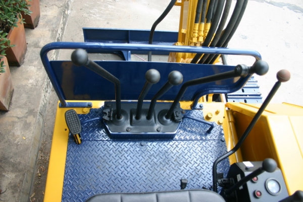 ขาย รถขุดเล็ก KOMATSU PC30-3 เก่านอก สวยๆ 340,000 TEL : 087-0339334 (อ็อฟ) ขาย รถขุดเล็ก KOMATSU PC30-3 เก่านอก สวยๆ 340,000 TEL : 087-0339334 (อ็อฟ)