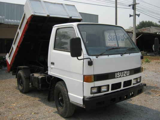 ขาย 4ล้อดั้ม NKR 100 แรงม้าพร้อมใช้งาน