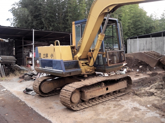 PC60-5-21615รถขุดKOMATSUรถจอดที่(CSนวนคร)แล้วครับ