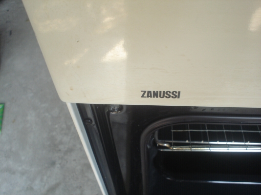 เวฟตัวใหญ่  ได้มาจากร้านอาหาร  ยี่ห้อดี  ใช้ได้ดี  ขายถูกมากๆๆ