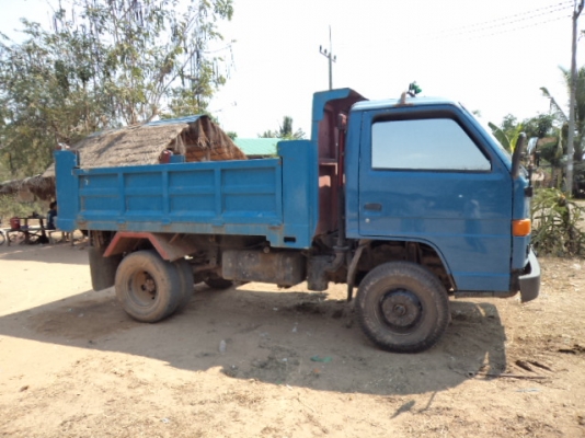 ขายรถอีซูซุ6ล้อNPRดั้ม115แรง พวงมาลัยเพาเวอร์  ราคาถูกๆๆๆๆ