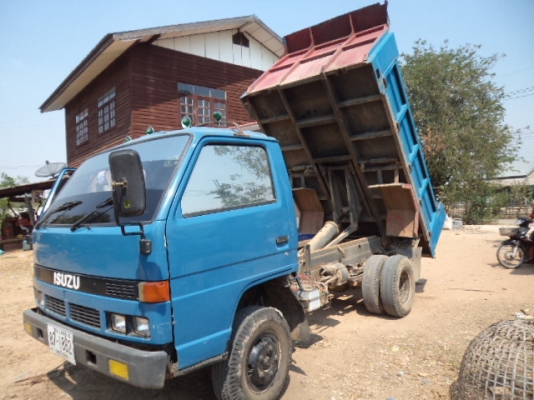 ขายรถอีซูซุ6ล้อNPRดั้ม115แรง พวงมาลัยเพาเวอร์  ราคาถูกๆๆๆๆ