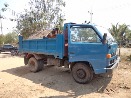 ขายรถอีซูซุ6ล้อNPRดั้ม115แรง พวงมาลัยเพาเวอร์  ราคาถูกๆๆๆๆ