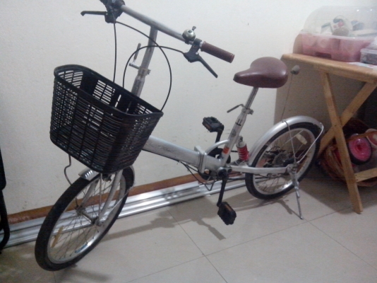 ขายจักรยานพับญี่ปุ่น มือสองครับ ถูกๆแบ่งกันใช้ครับ มีเกียร์ มีโช๊คหลัง อุปกรณ์ชิ้นส่วนครบครับ สภาพดี(ตามรูป)