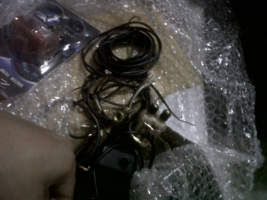 ขายเกจ defi bf set na 6 ตัว ไฟสีฟ้า ขาว volt+rpm+temp+oil press+oil temp+vaccum
