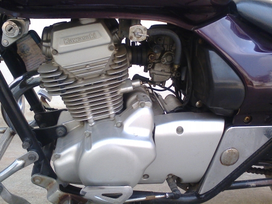 เอาไปเลยkawasaki boss 175cc ทะเบียน รถใช้น้อย รถสวย4จังหวะ ขับประหยัด