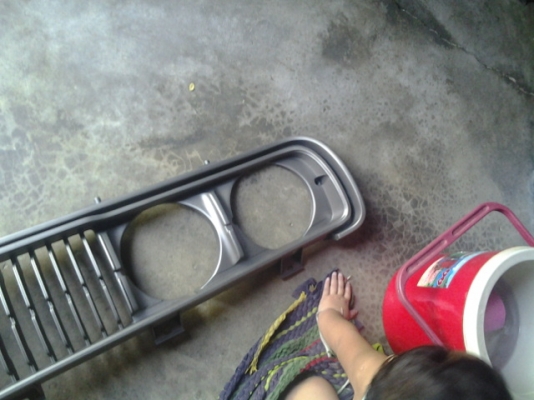 กระจังหน้า datsun 620