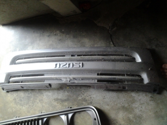 กระจังหน้า ISuzu