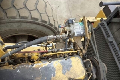 รถตักล้อยางขนาดใหญ่ CAT 962Gมีตู้เก๋งมีแอร์ สภาพดี รถทำงานอยู่