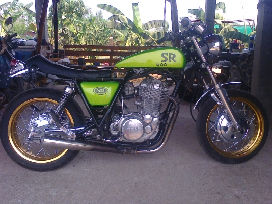 ขาย yamaha sr400 อินวอย เครื่องดีคับ สภาพตามรูปเลยครับ พร้อมอะไหล่คาเฟ่ ต่อรองได้ครับ