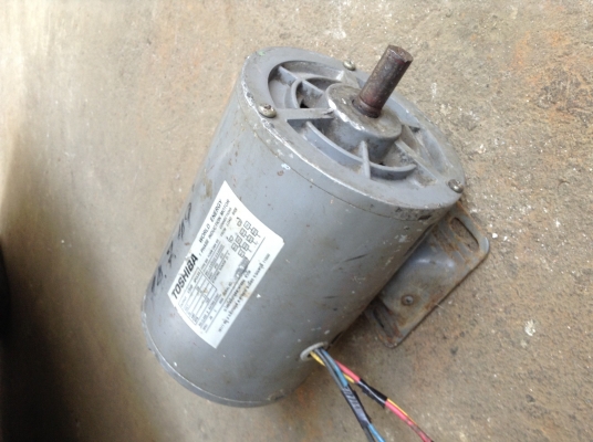 ขาย มอเตอร์ TOSHIBA 220V 1/3HP