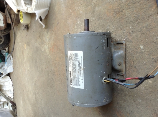 ขาย มอเตอร์ TOSHIBA 220V 1/3HP
