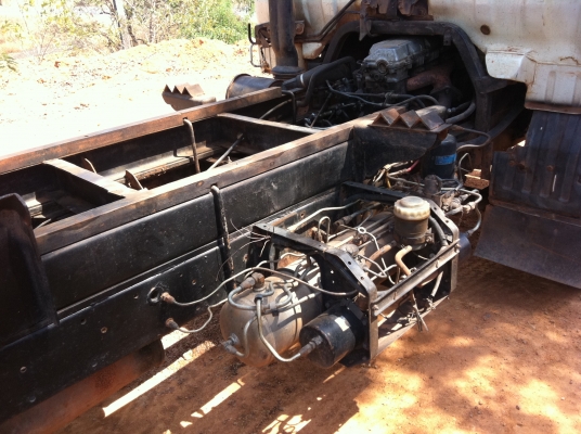 ขายด่วน 6 ล้อดั้ม FB2WEKA  เครื่อง JO5  เฟือง F พวงมาลัยพาวเวอร์ เบรคทริฟฟี่  ยางดี คัซซีสวย ทะเบียนพร้อมโอน