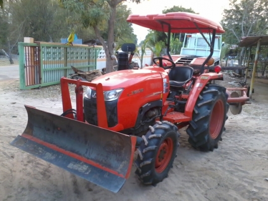 ขายรถไถนา L3408DI โฉม L3608 (ปรับโฉมจากโรงงานครับ) พร้อมอุปกรณ์ ดันหน้า ผานพรวน 226 ตราช้างพร้อมคราด รถ 986 ชม. เจ้าของขายเอง ต่อรองกันได้ครับ