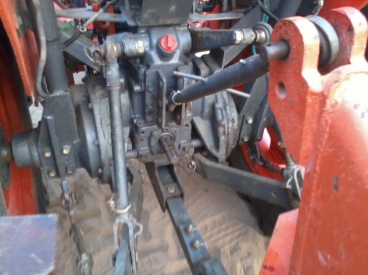 ขายรถไถนา L3408DI โฉม L3608 (ปรับโฉมจากโรงงานครับ) พร้อมอุปกรณ์ ดันหน้า ผานพรวน 226 ตราช้างพร้อมคราด รถ 986 ชม. เจ้าของขายเอง ต่อรองกันได้ครับ