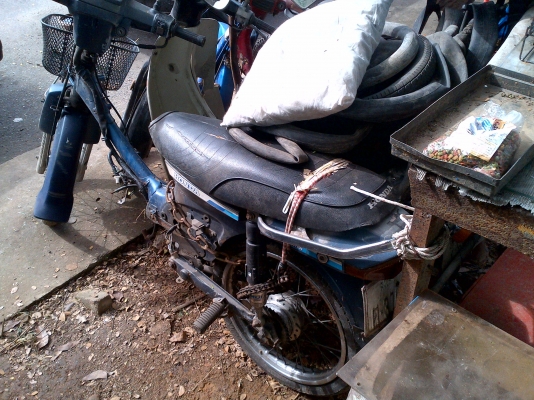 ซากรถมีทะเบียน3คัน10000   ไม่รวมค่าส่ง ติดต่อ 0862746409 หรือ 0842155144