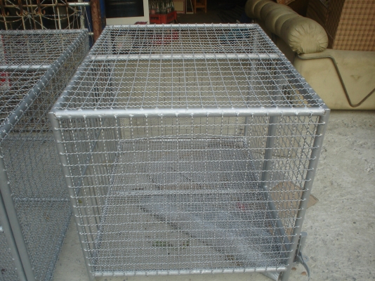 กรงหมา  สภาพใหม่  เหล็กหนาแข็งแรง  ขายถูก ใบละ1500บาท