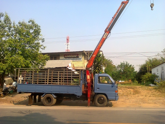 ขายรถหกล้อติดเครน 3 ตัน 3 ปอก เครนยี่ห้อ HIAB รถยี่ห้อ ISUZU NPR-115 แรง เครื่อง 4BD-1