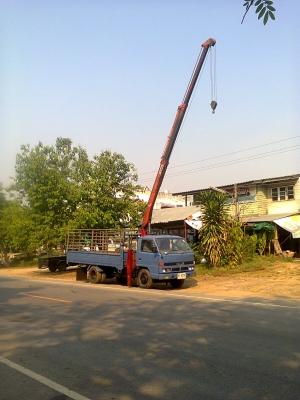 ขายรถหกล้อติดเครน 3 ตัน 3 ปอก เครนยี่ห้อ HIAB รถยี่ห้อ ISUZU NPR-115 แรง เครื่อง 4BD-1