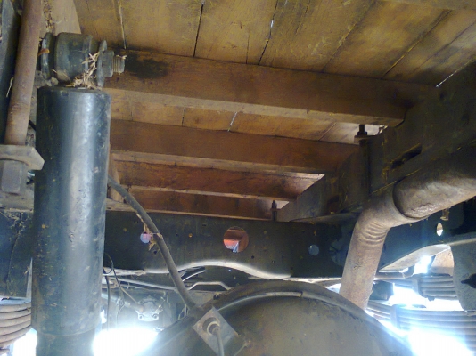 ขายรถหกล้อติดเครน 3 ตัน 3 ปอก เครนยี่ห้อ HIAB รถยี่ห้อ ISUZU NPR-115 แรง เครื่อง 4BD-1