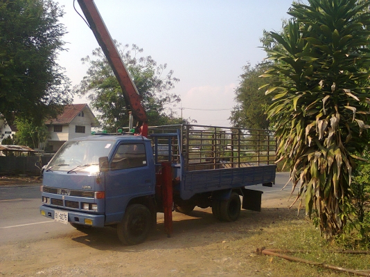 ขายรถหกล้อติดเครน 3 ตัน 3 ปอก เครนยี่ห้อ HIAB รถยี่ห้อ ISUZU NPR-115 แรง เครื่อง 4BD-1