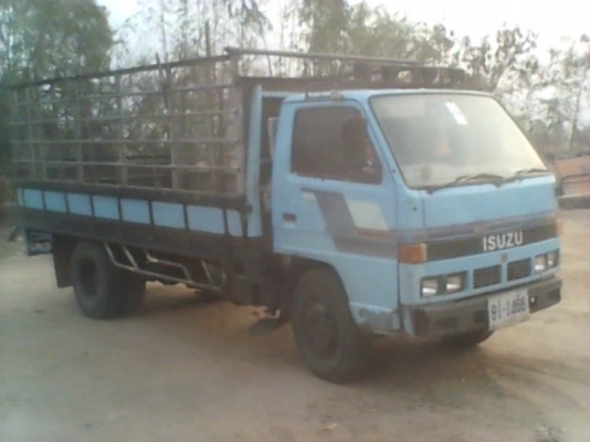 รถ  ISUZU  110   เครื่องแน่น  ครัชชีสวย  คอกเหล็ก  สภาพพร้อมใชงาน
