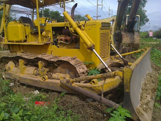 แทรกเตอร์ตีนตะขาบD50A สวยพร้อมใช้แน่นๆ มีเล่มทะเบียน