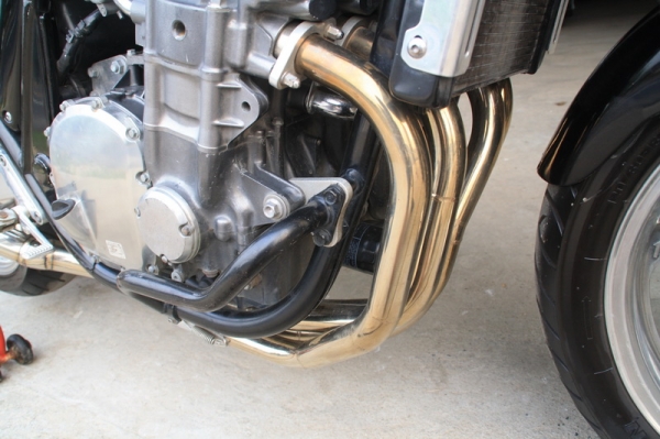 ขาย CB 1000  สรรสพามิตแท้ เครื่องดี สีใหม่ลายกราฟิก ท่อสูตร over ทั้งเส้น 105000