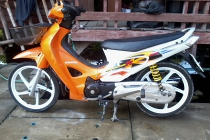 ขาย/แลก เวฟ125 และขายอะไหล่ชาลีครับ