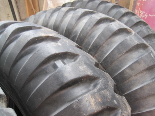 ขายยางรถจิ๊บ ทหาร ขนาดยาง 9.00-ขอบ 20.00