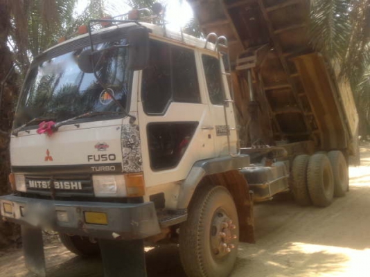 รถมิตซู 10 ล้อดั๊ม FN527   220 แรงม้า   สนใจติดต่อ 081 - 6079515