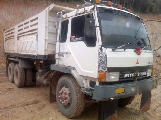 รถมิตซู 10 ล้อดั๊ม FN527   220 แรงม้า   สนใจติดต่อ 081 - 6079515