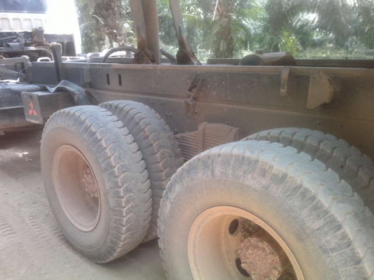 รถมิตซู 10 ล้อดั๊ม FN527   220 แรงม้า   สนใจติดต่อ 081 - 6079515