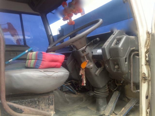 รถมิตซู 10 ล้อดั๊ม FN527   220 แรงม้า   สนใจติดต่อ 081 - 6079515