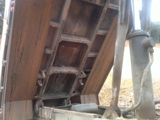 รถมิตซู 10 ล้อดั๊ม FN527   220 แรงม้า   สนใจติดต่อ 081 - 6079515