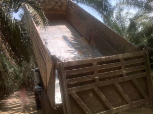 รถมิตซู 10 ล้อดั๊ม FN527   220 แรงม้า   สนใจติดต่อ 081 - 6079515